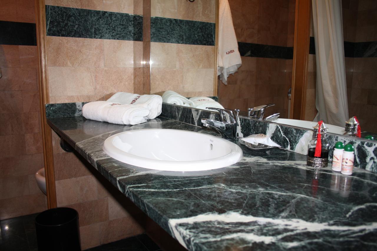 Hotel Kerala San Esteban de Pravia Ngoại thất bức ảnh